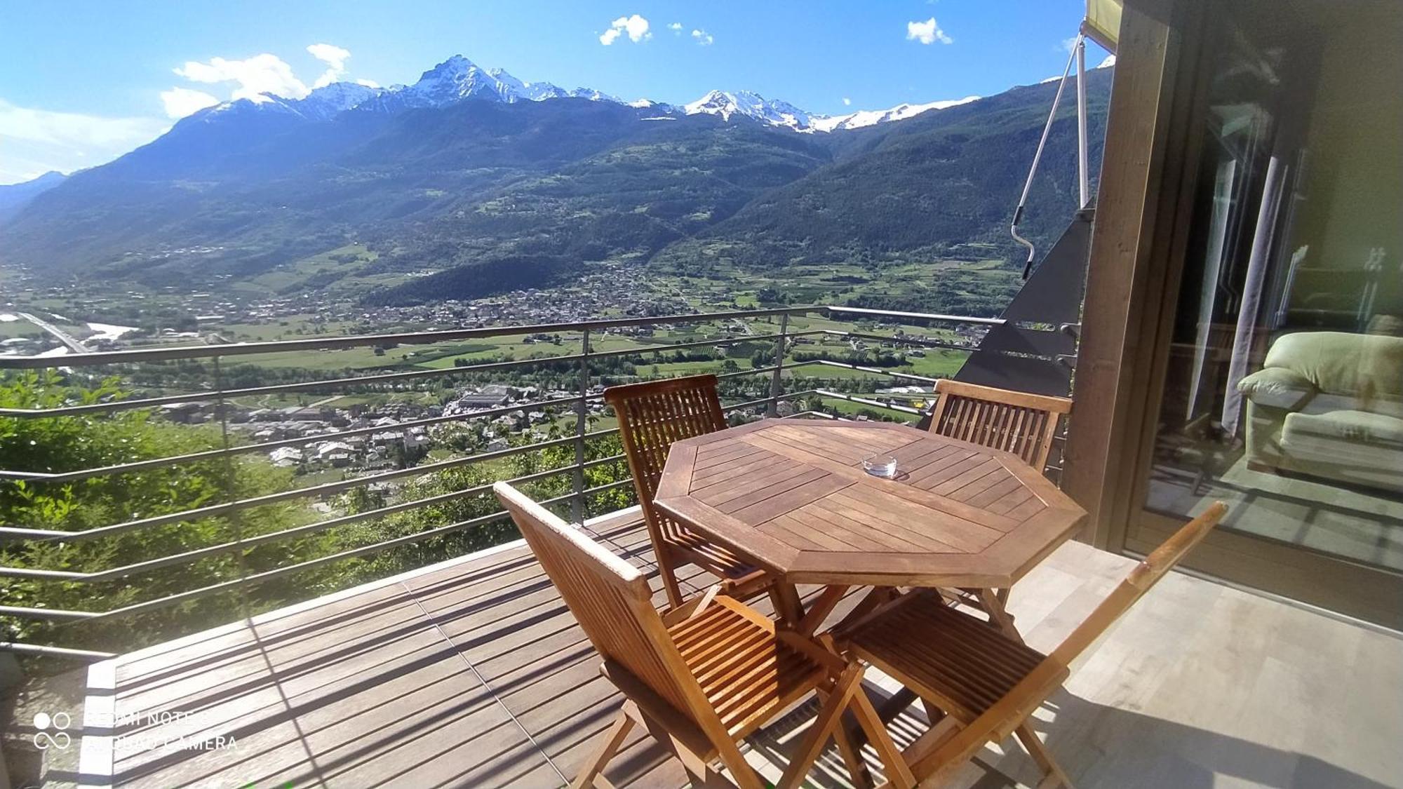 Atmosfera E Vista Mozzafiato Chalets Aosta Exteriör bild